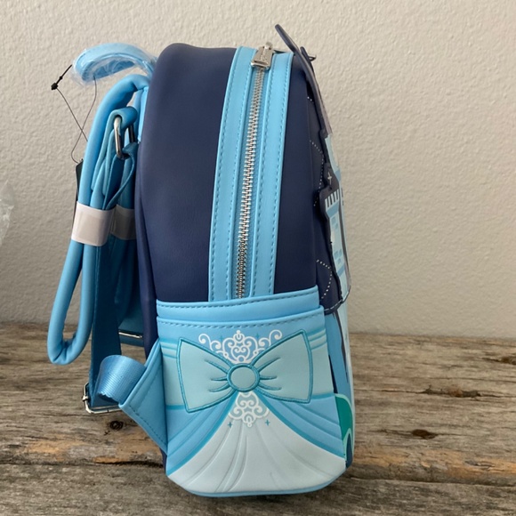 SALE!!! Loungefly Cinderella Castle Glow in the dark Disney backpack NWT